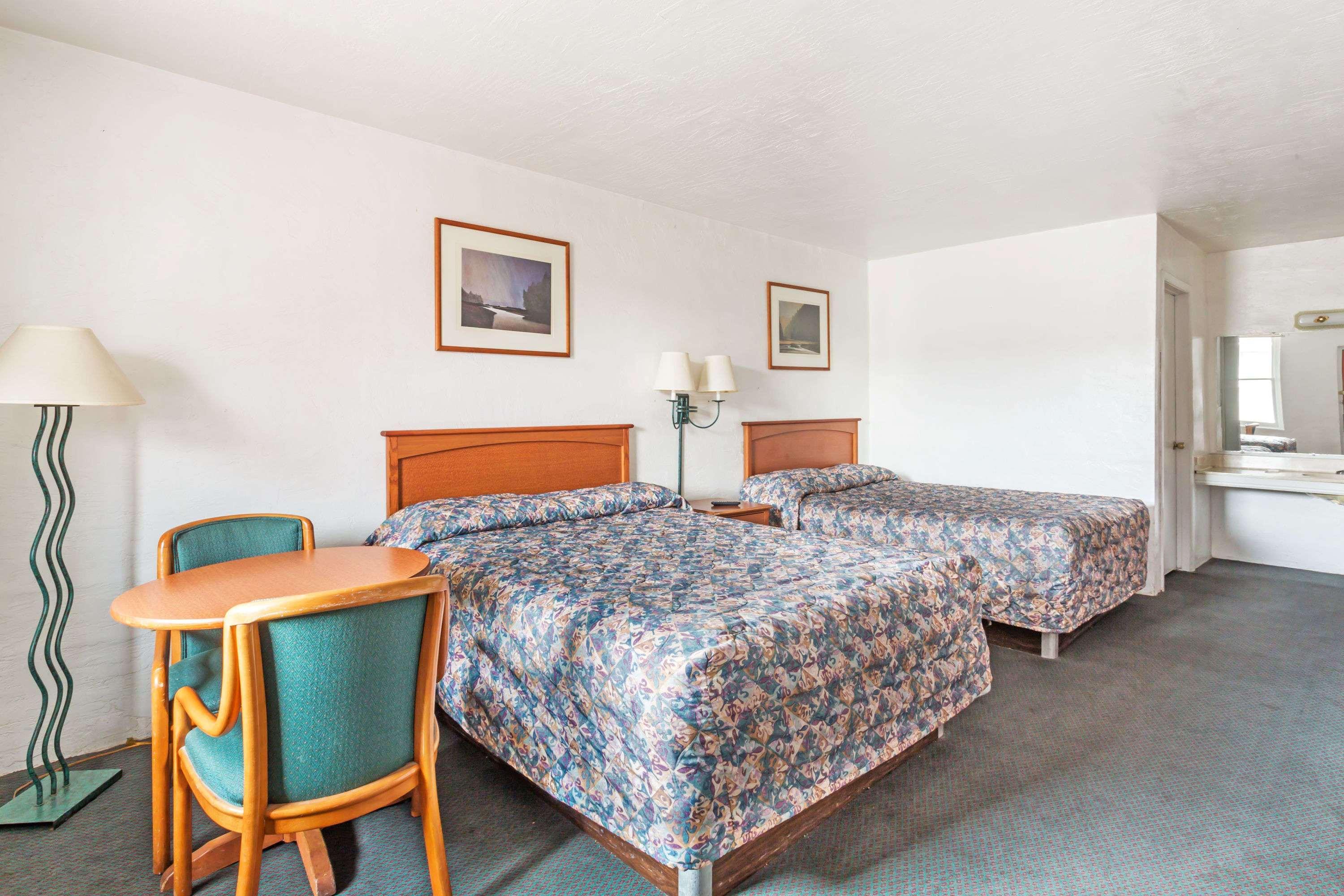 Americas Best Value Inn Wendover Εξωτερικό φωτογραφία