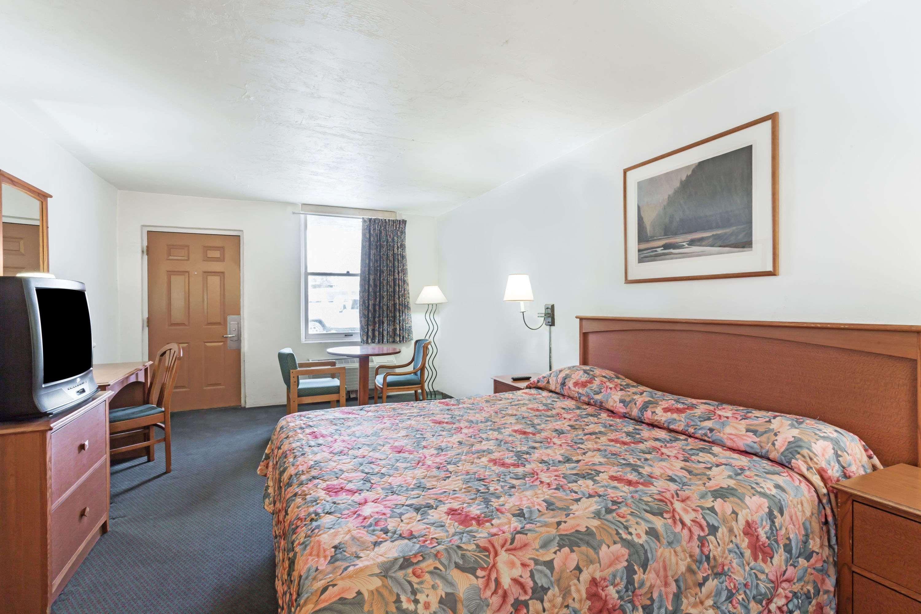 Americas Best Value Inn Wendover Εξωτερικό φωτογραφία