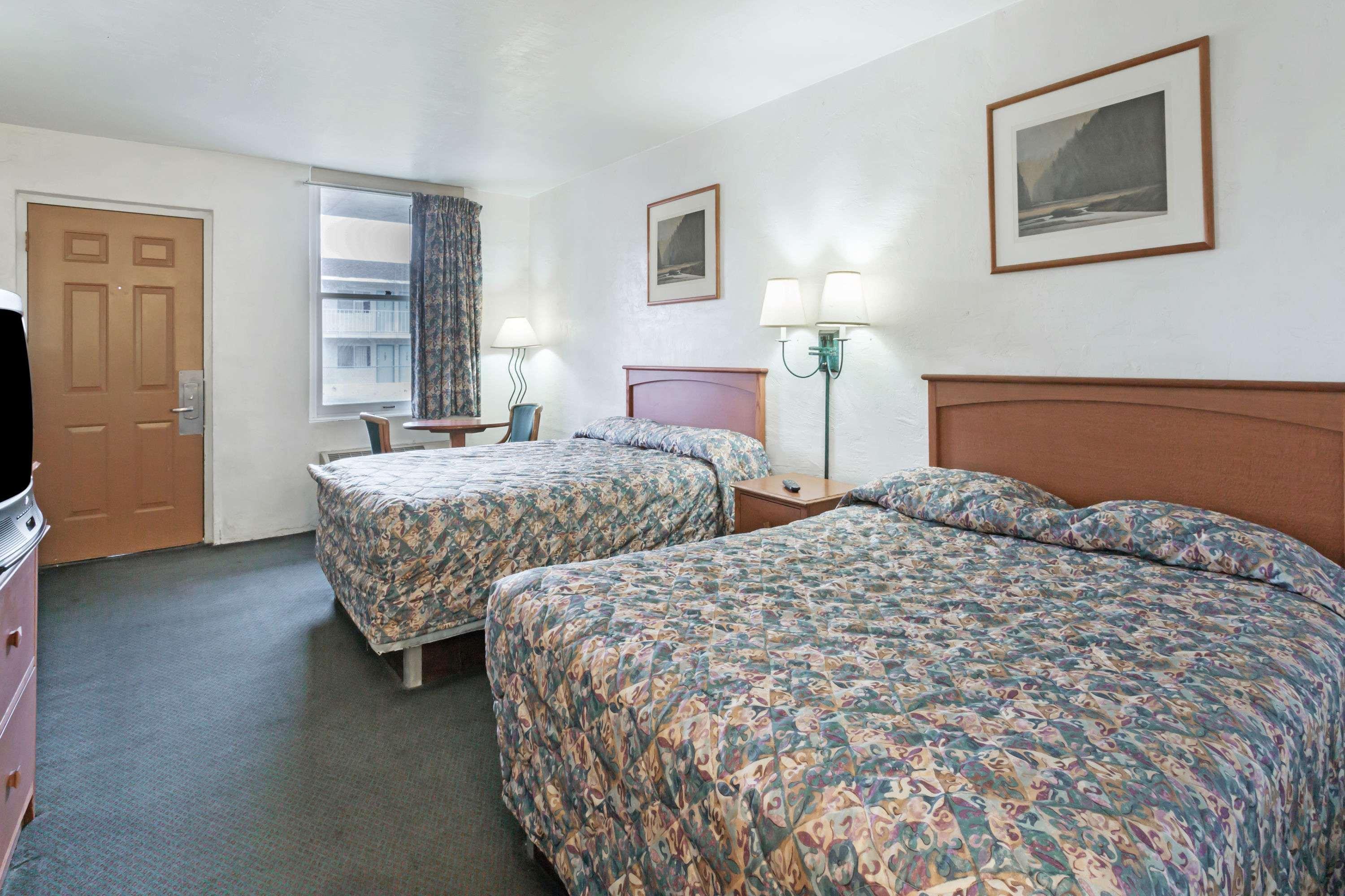 Americas Best Value Inn Wendover Εξωτερικό φωτογραφία
